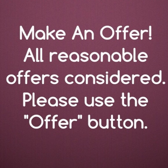 Welcome to my closet🌻 Posh Ambassador & Affiliate - Picture 8 of 8